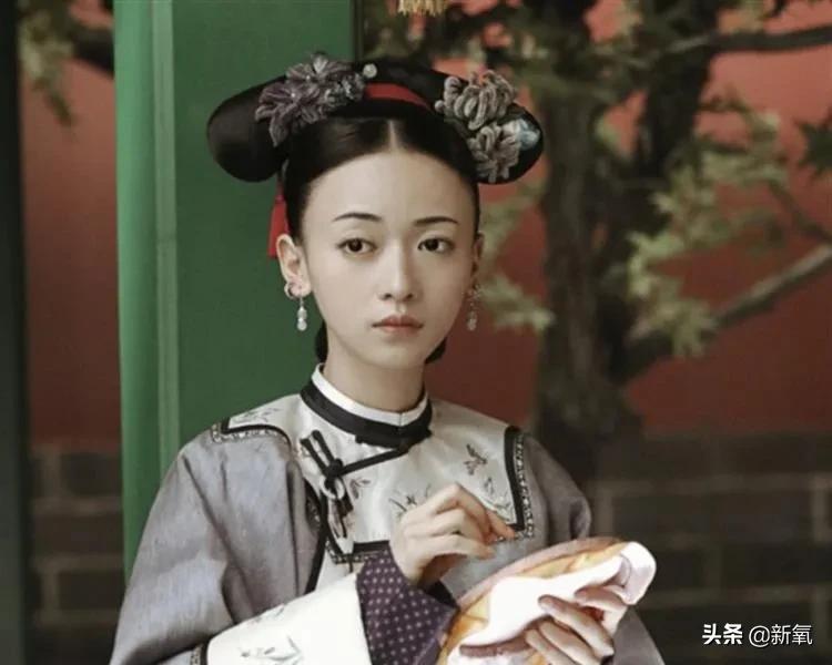 自带情绪的眼睛,最近流行三白眼美人