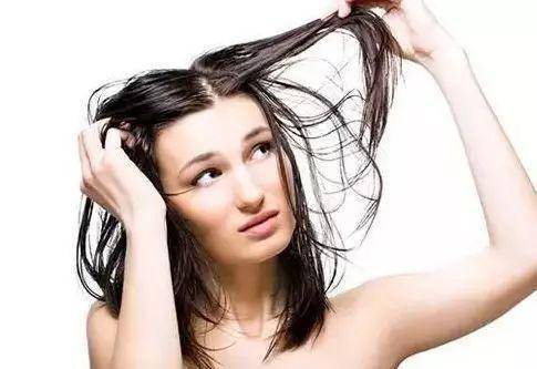 饮食清淡头发还出油,脸上出油头发出油多中医怎么调理