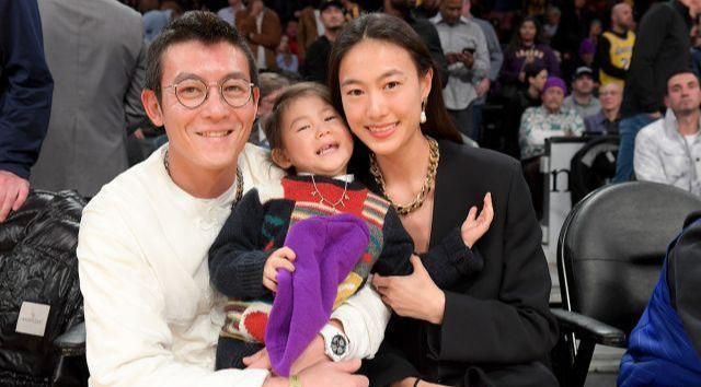 陈冠希帅气照片,陈冠希和爱妻恩爱合照