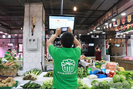 开业当天直接卖到脱销，之江壹号农贸市场凭啥生意这么火爆？