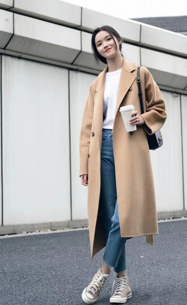 驼色是今年的流行色吗,米驼色和奶茶色哪个颜色好看