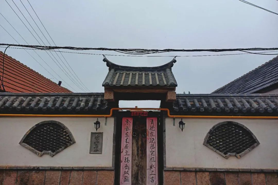 种草一个被遗忘的小岛，背山靠海，拥有山东最美的“童话屋”，美到窒息！