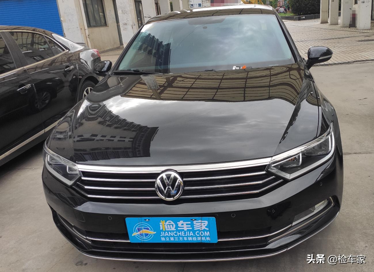 大众迈腾车子,18年顶配迈腾现在值多少