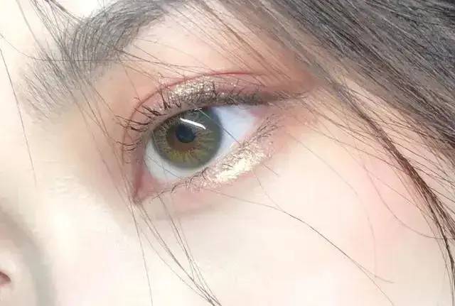 死鱼眼怎么变成炯炯有神的眼神,死鱼眼怎么变成炯炯有神的大眼