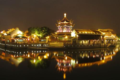 苏州必去的景点苏州虎丘值得去吗,苏州旅游虎丘值得去吗现在