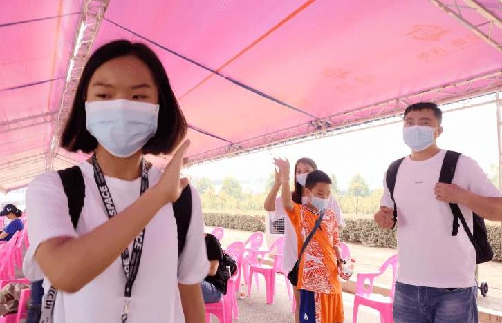 云南高考女生考出660分,17岁云南女孩就差1分落榜国防大学