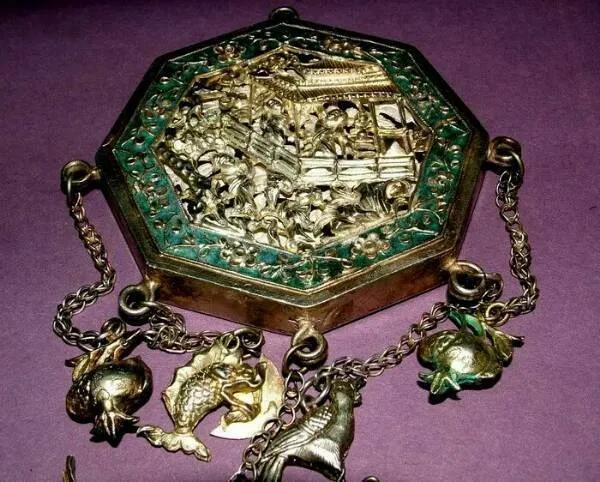 古法方形金锁,清代老银制长命锁