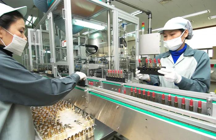 美妆贴牌工厂怎么做,美妆代工厂未来的路该怎么走