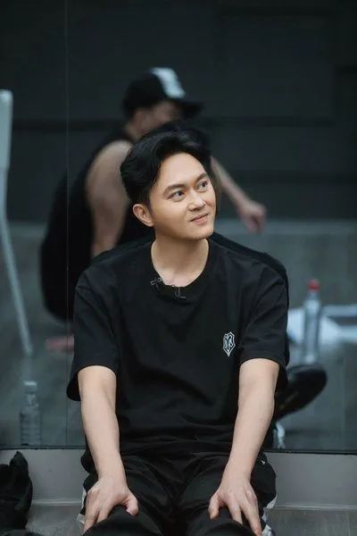 披荆斩棘的哥哥大湾区首演完整版,披荆斩棘的哥哥大湾区第一次公演