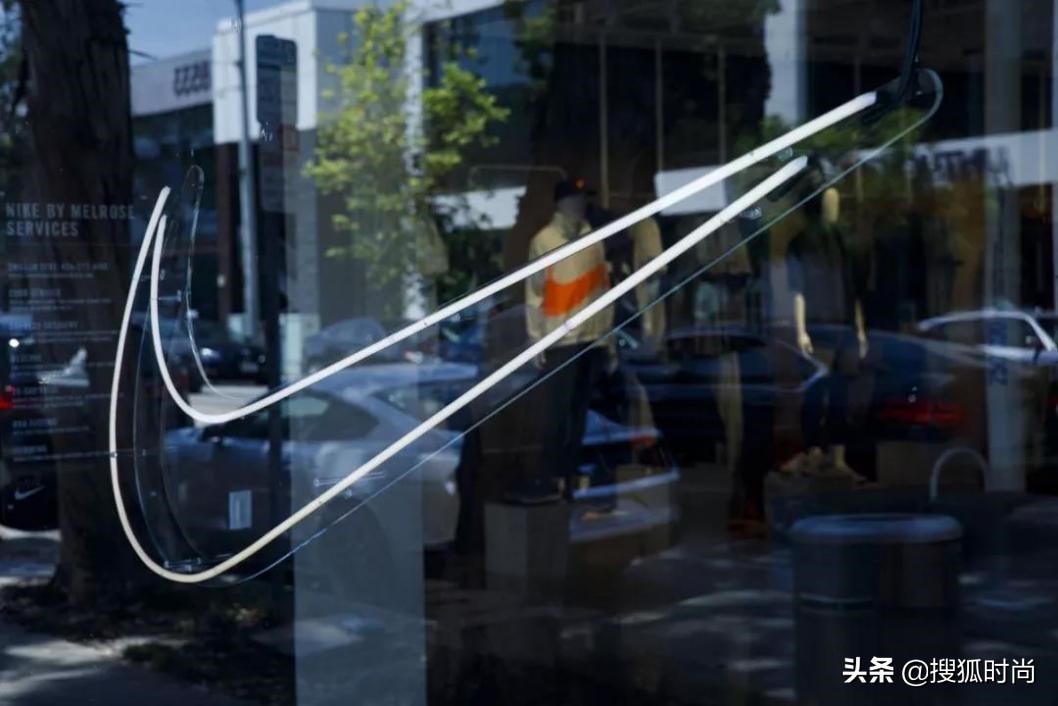 lv私人定制手机壳,lv最好用的手机壳