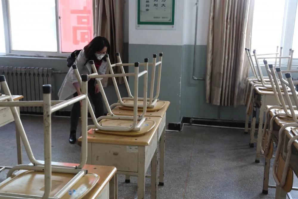 让*党**旗在高三复学一线高高飘扬——太原十九中