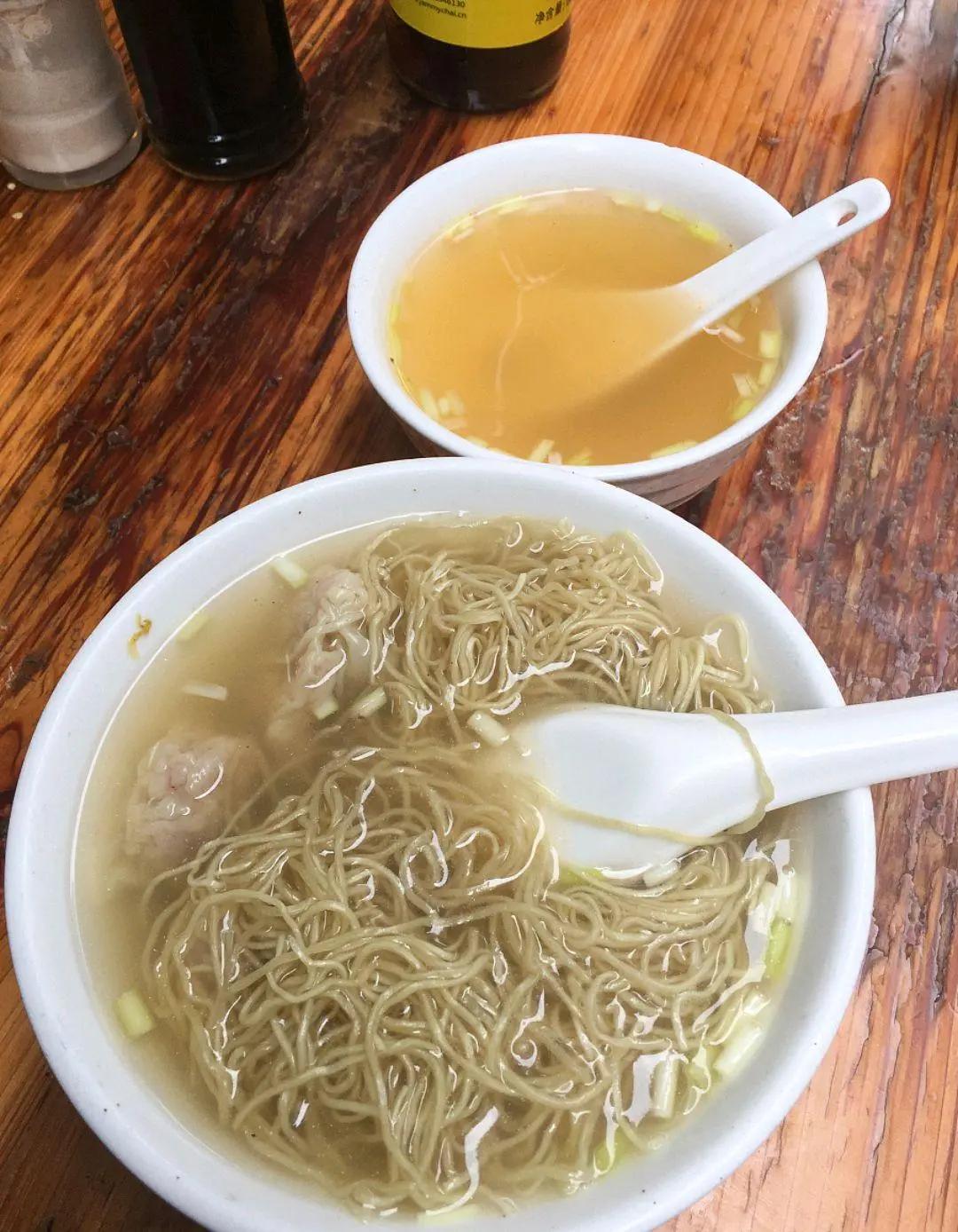 广味云吞汤底配方,吉祥馄饨的虾仁云吞面怎么做