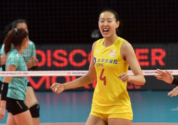 杨涵玉发球直接砸栗垚头上,杨涵玉发球直接砸栗垚头