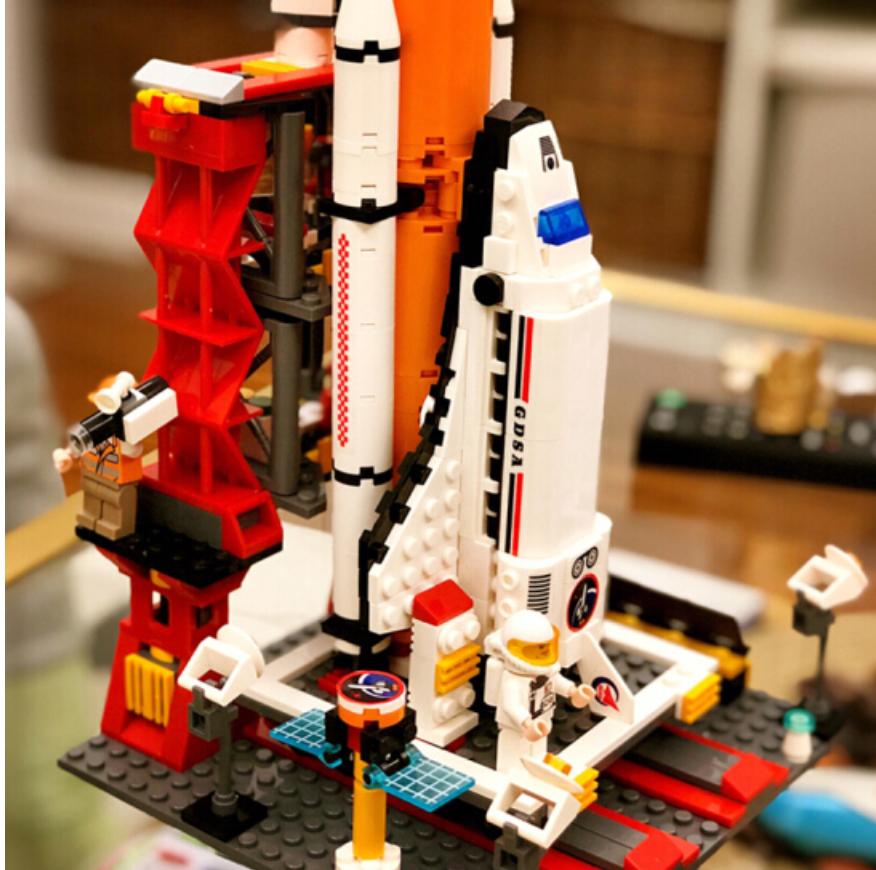 乐高新手拼搭700多颗粒的积木,乐高大块积木拼搭