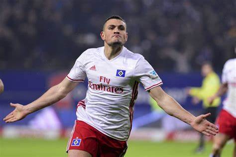 橄榄球队有几个人,橄榄球队员的身体力量