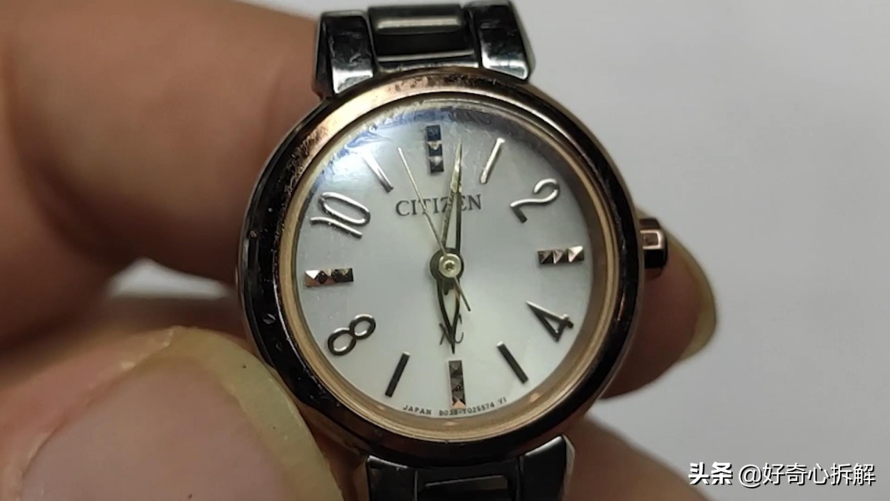 西铁城光动能手表换电池教程,西铁城光动能电池如何正确充电