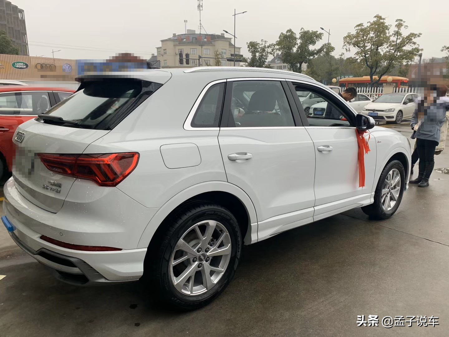 月薪5000养得起奥迪q31.4t,新款奥迪q3提车