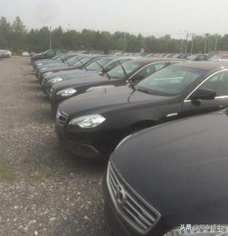 姣忓杞︿紒閮芥湁鎴块棿閲岀殑澶ц薄,姣忓杞︿紒鐨勯珮绔搧鐗岃溅