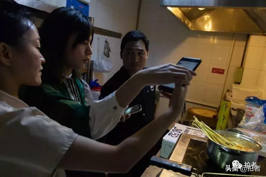 “女装大佬”木木：我更愿意被称作美妆博主