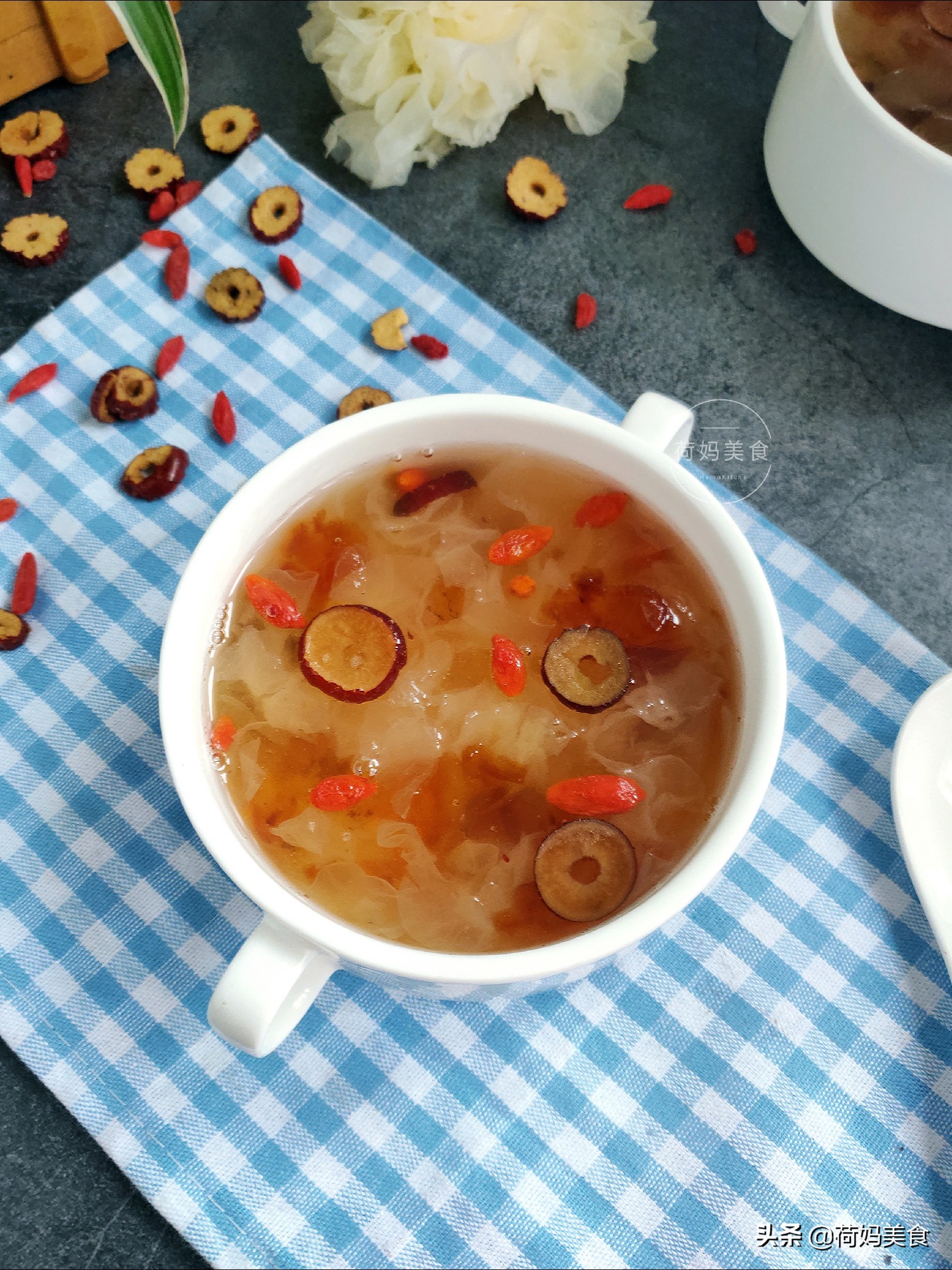 5分钟就能做好的营养汤懒人必备,爱美的女人要经常喝这种汤