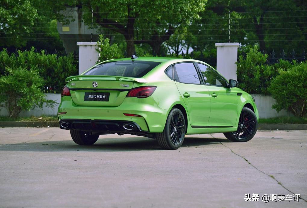 名爵6新款顶配有没有不带尾翼的,名爵6第三代赛道绿适合男的开么
