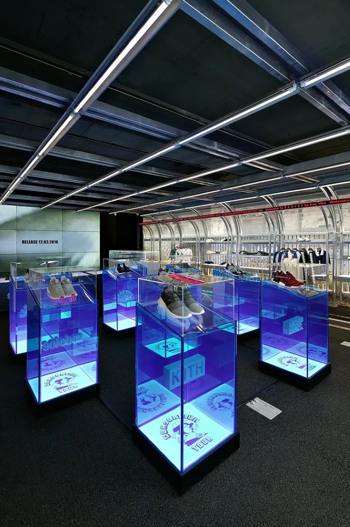 阿迪达斯首尔限定,首尔阿迪达斯店