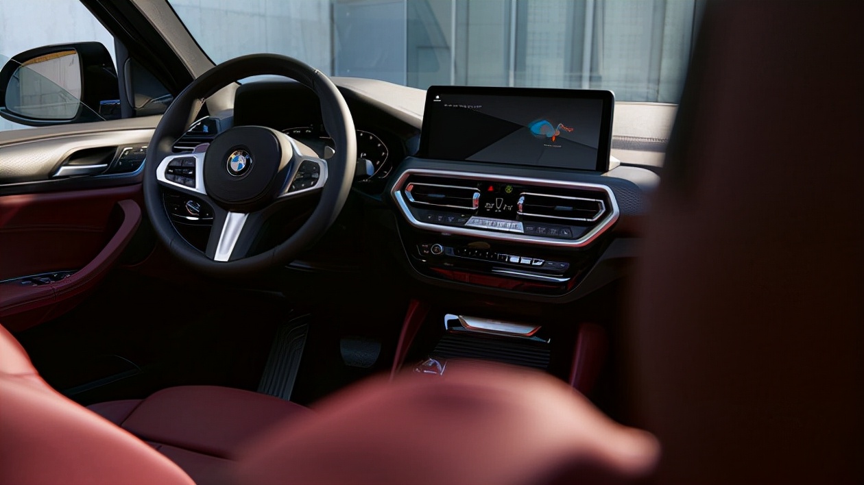 宝马x4全新2022款行驶视频,宝马x4全新2024款顶配落地价