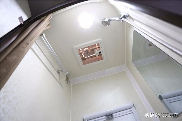 2018拓锐斯特房车经典款,拓锐斯特2022款房车c型菁英版