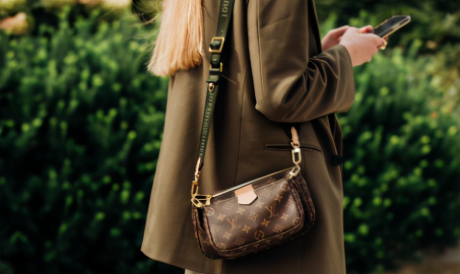 lv麻将包三合一全新,lv麻将包多少欧元