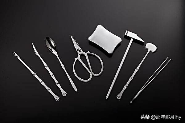 螃蟹就白酒,螃蟹就黄酒