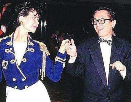 拿林青霞开刷，骂刘德华3年，一生恋3女，如何点评老流氓黄霑？