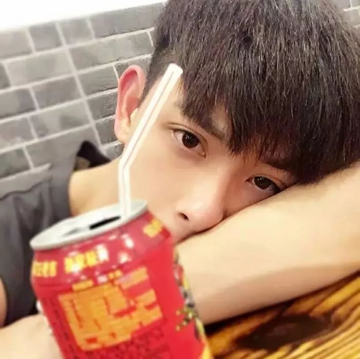 男生头像帅气冷酷霸气漫画图片,帅气头像男生霸气冷酷配上机车