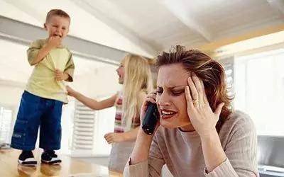 前胸长痘是怎么回事,下颚前胸后背长痘怎么回事