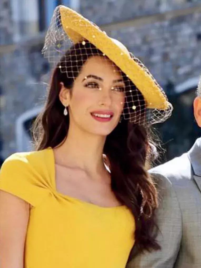 从全世界最会戴帽子的女人身上,学习一点「帽子戏法」