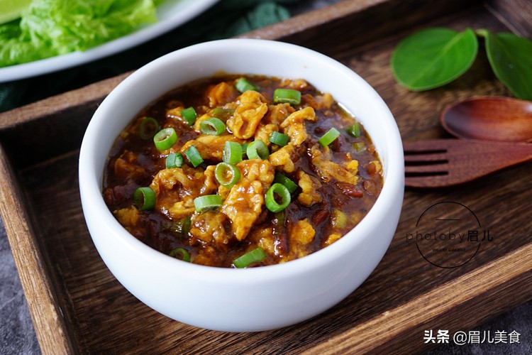 夏天就想吃一碗冷面,夏天必吃这一道麻酱凉面