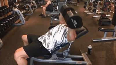 还在花冤枉钱去健身房？国产神奇魔力板，在家也能练出“大胸器”