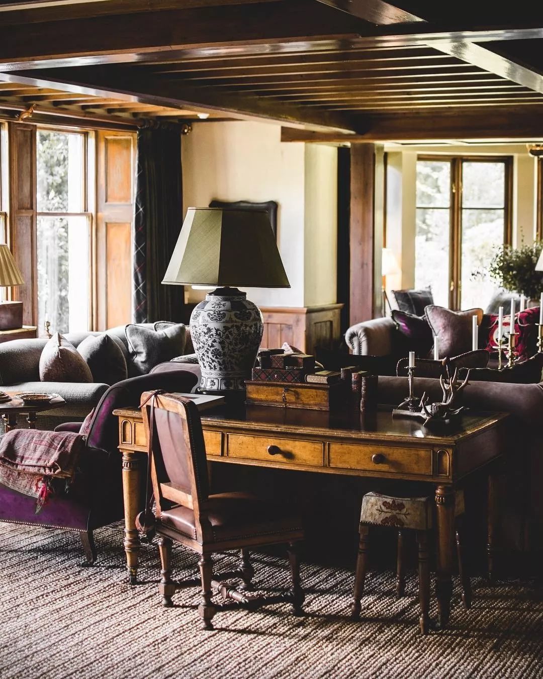 丹麦首富刚宣布把财产留给孩子们，4天后3个孩子就在爆炸中离去