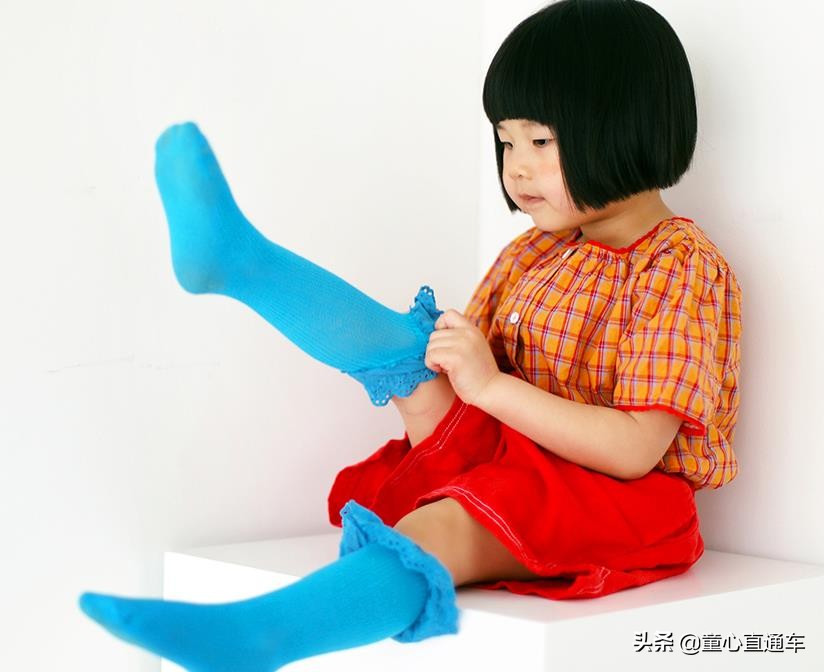 今年流行的韩国女袜,女童今年最流行的装饰袜