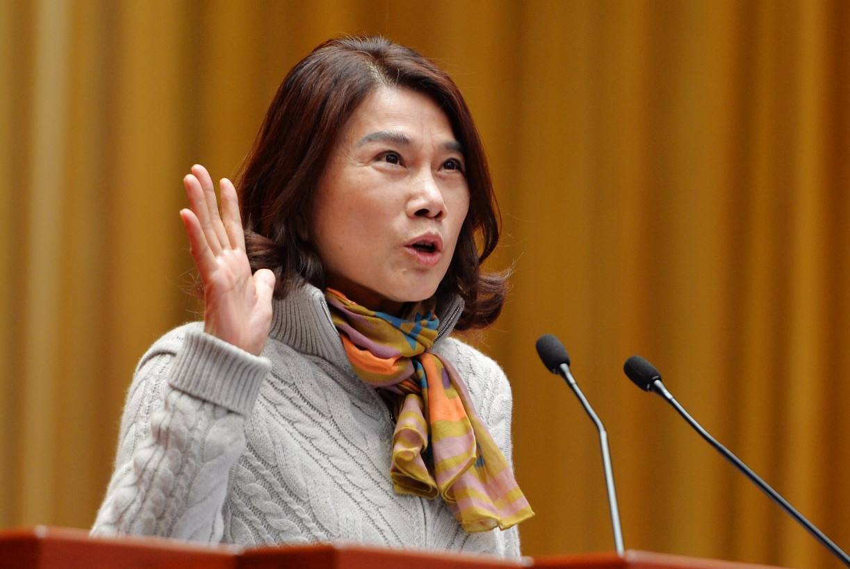 董明珠强势怼人,董明珠怼商家完整版