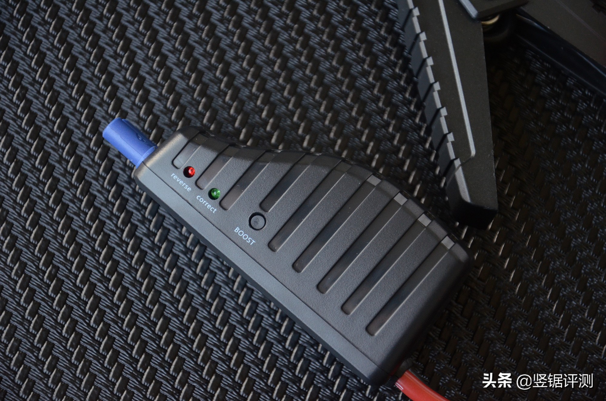 小米70迈汽车启动电源怎么样,小米70迈应急电源如何操作