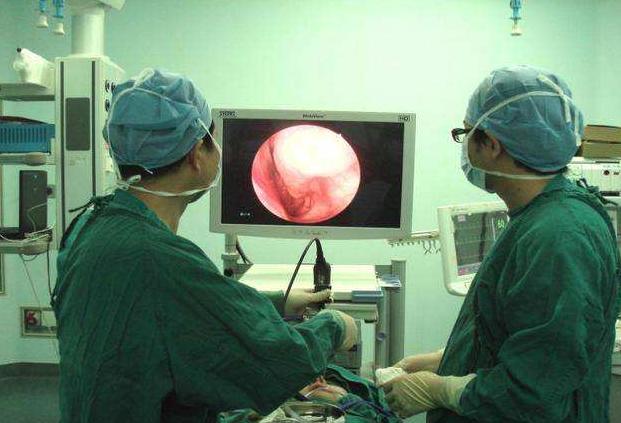 耳鼻喉专家讲解鼻窦炎,鼻窦炎最严重的症状及表现