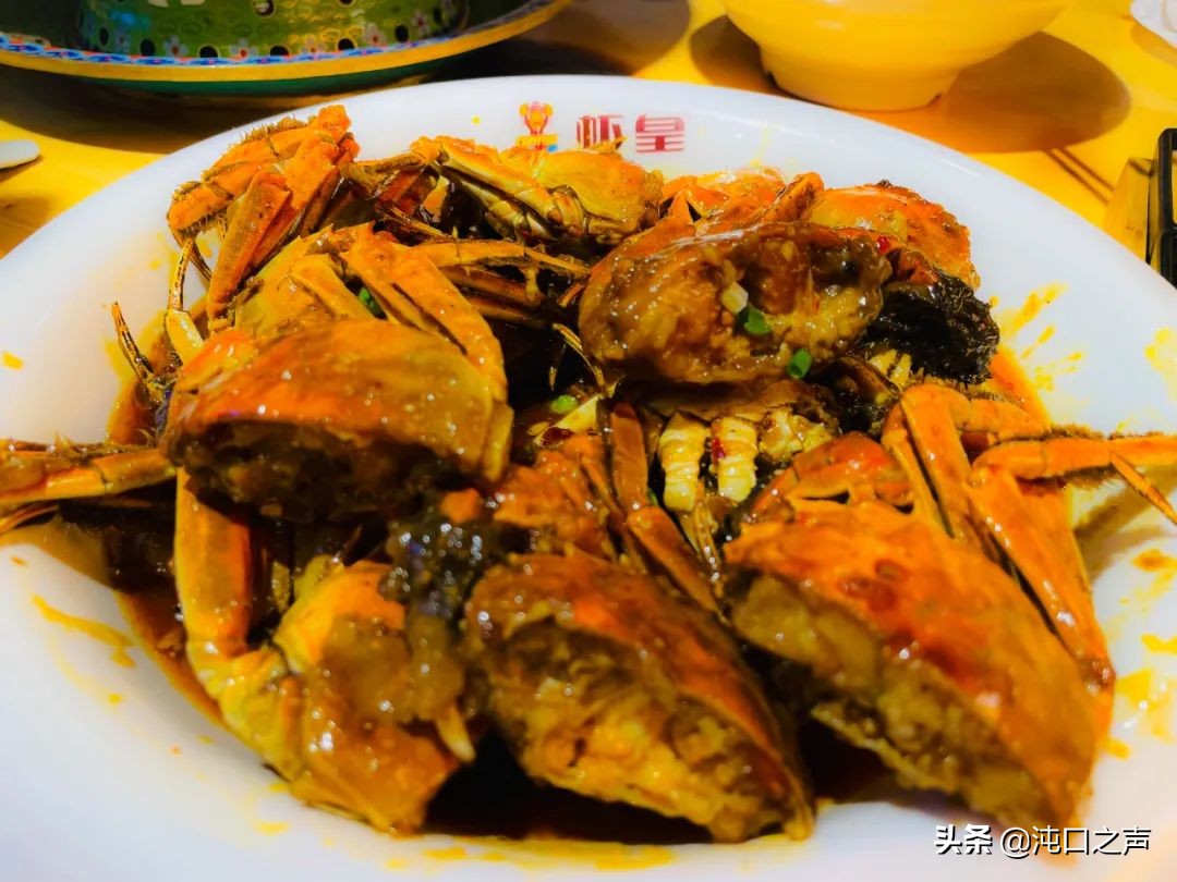 武汉吃烤全羊680元一只,沌口江湖烤全羊