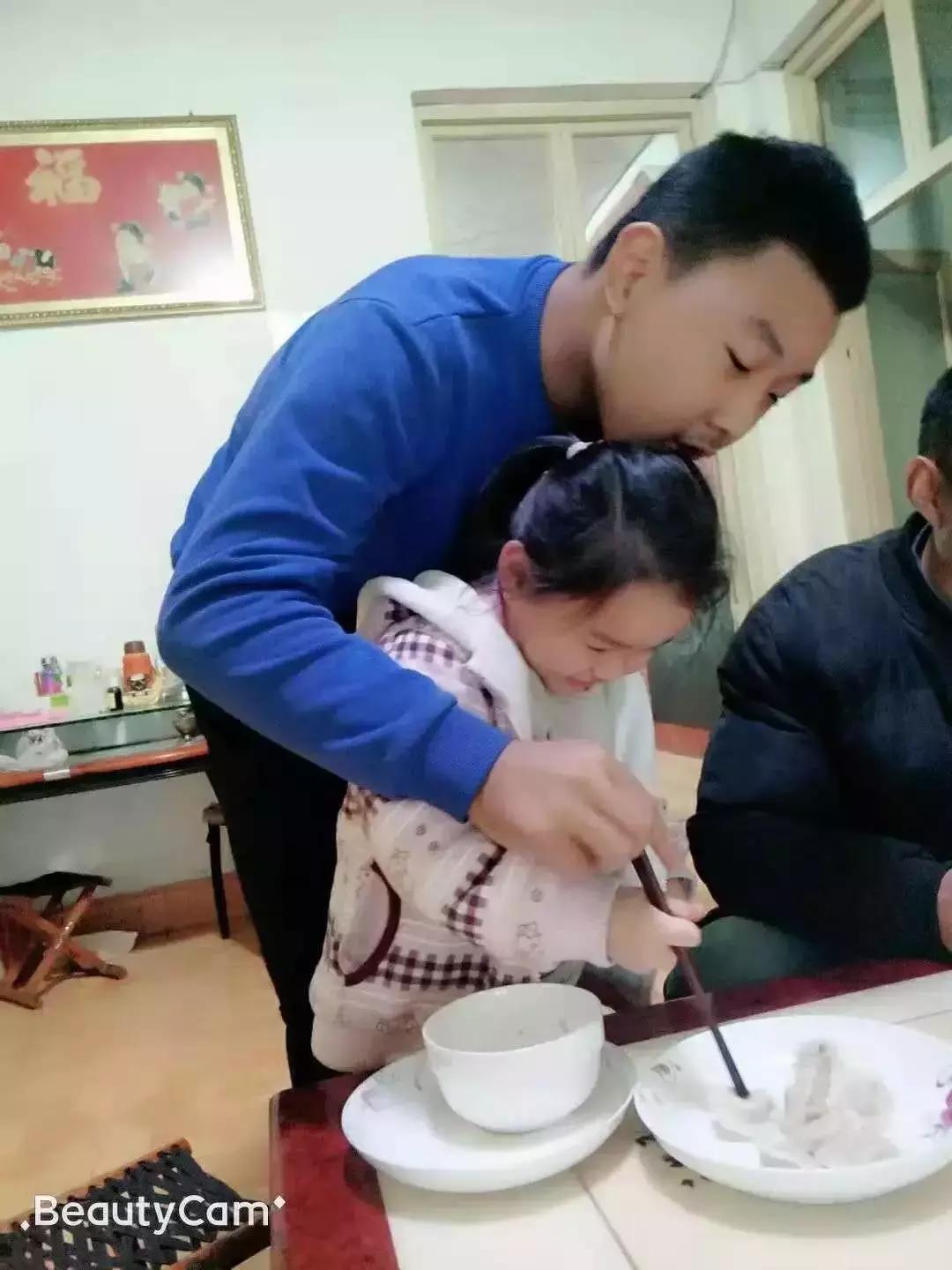 一双筷子引发的思考——董家镇柿子园小学开展了解筷子文化活动