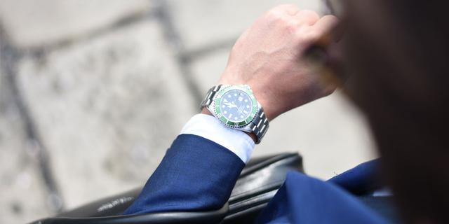 在不对的场合遇到对的人,在正式的场合更好相见