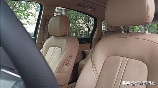 别克gl82014经典版陆尊,别克gl82022款652t豪华测评