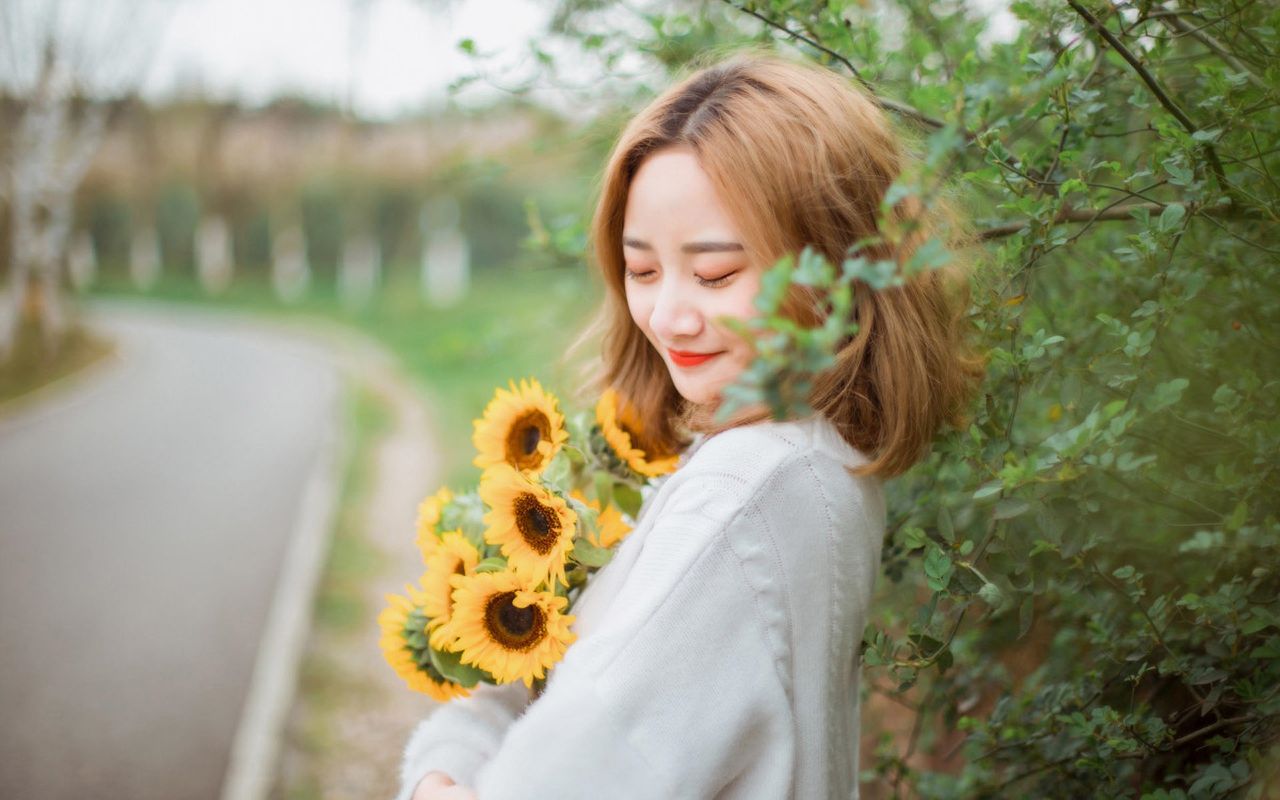 脸上有法令纹去不掉太难看了，这样做消除法令纹，让你越来越年轻