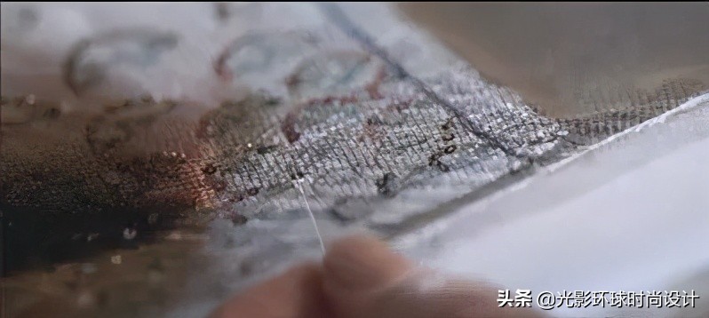 梭织面料适合做什么样的衣服,梭织面料斜纹卷边