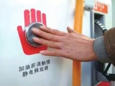 男生永远不懂我的难过,男生永远不懂女生之间的友情