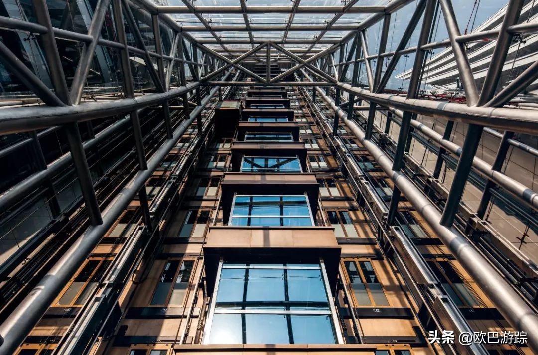 全球唯一八星级酒店耗费200亿打造,世界十大奇迹建筑深坑酒店