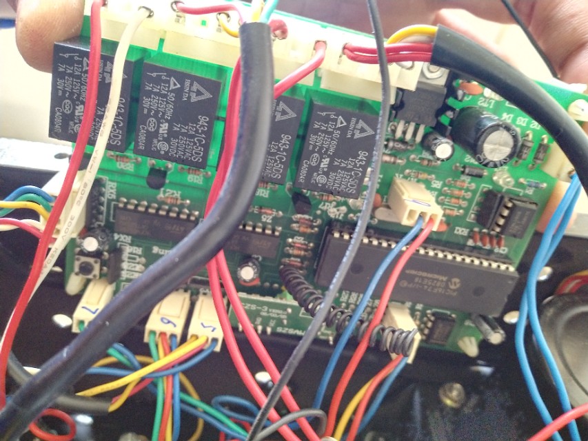 会议室自动升降显示器,会议室显示屏维修